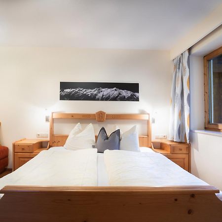 Appartements Hochlega Neukirchen am Großvenediger Zimmer foto